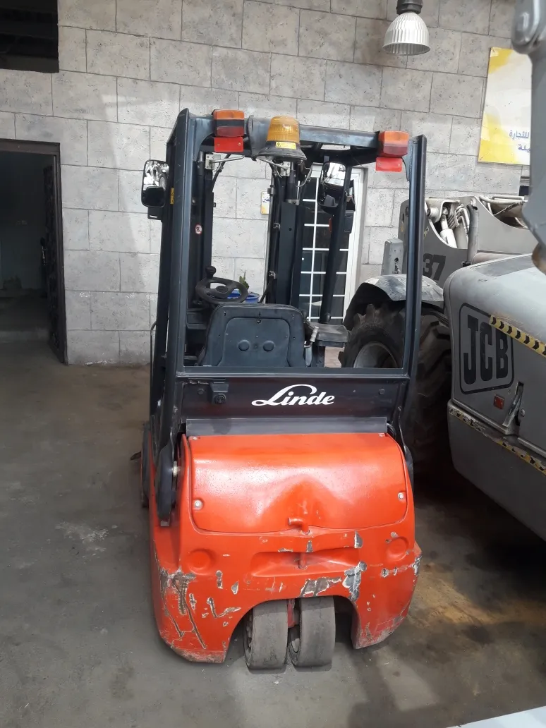 Forklift 1.6 ton — Linde · E16 C BR 335 · 2013 · Red