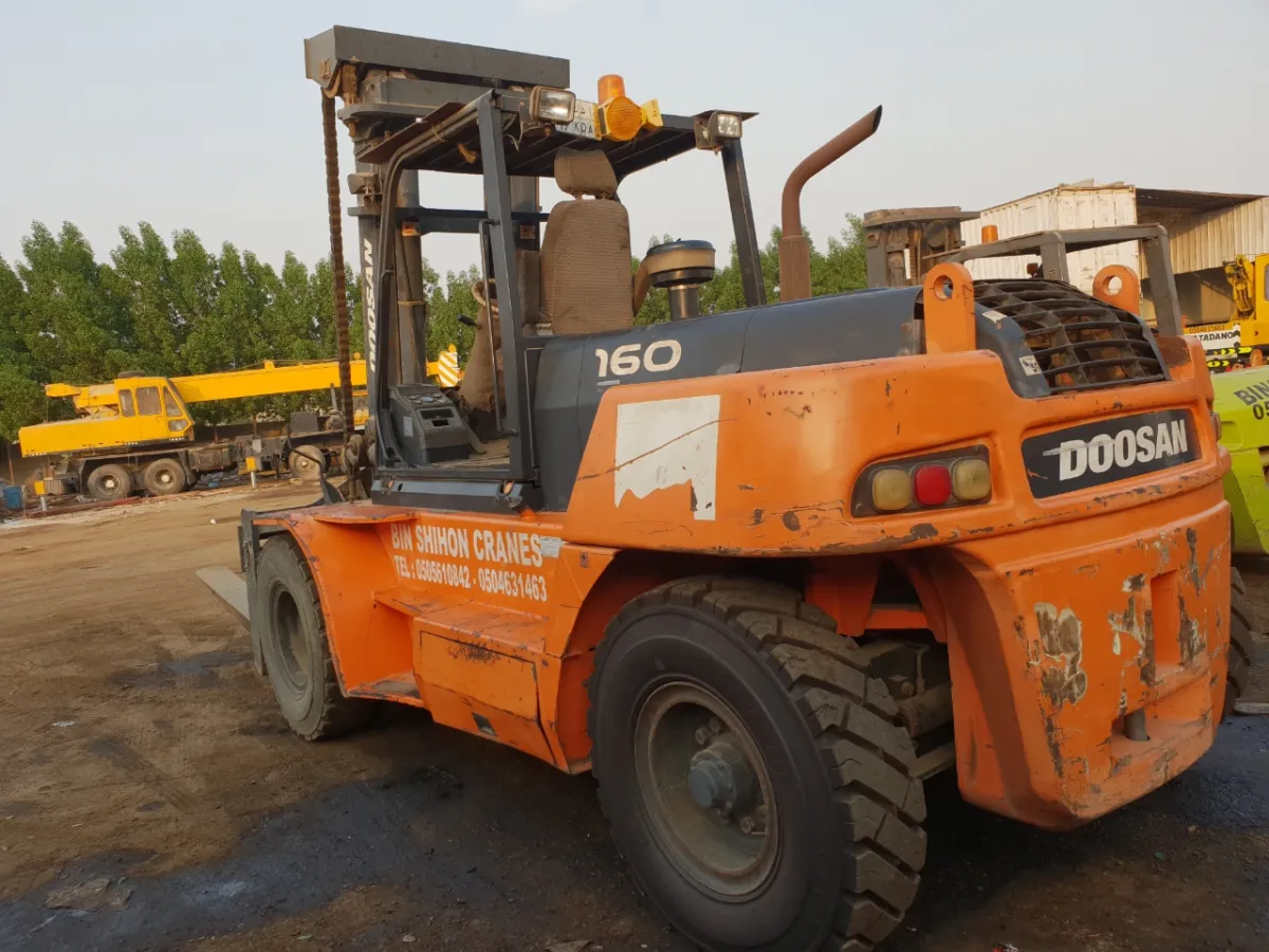 Forklift 16 ton — Doosan · D160S-5 · 2008 · Yellow — photo 4 of 6