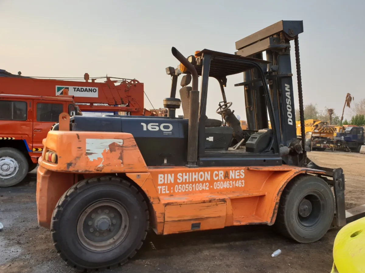 Forklift 16 ton — Doosan · D160S-5 · 2008 · Yellow — photo 5 of 6