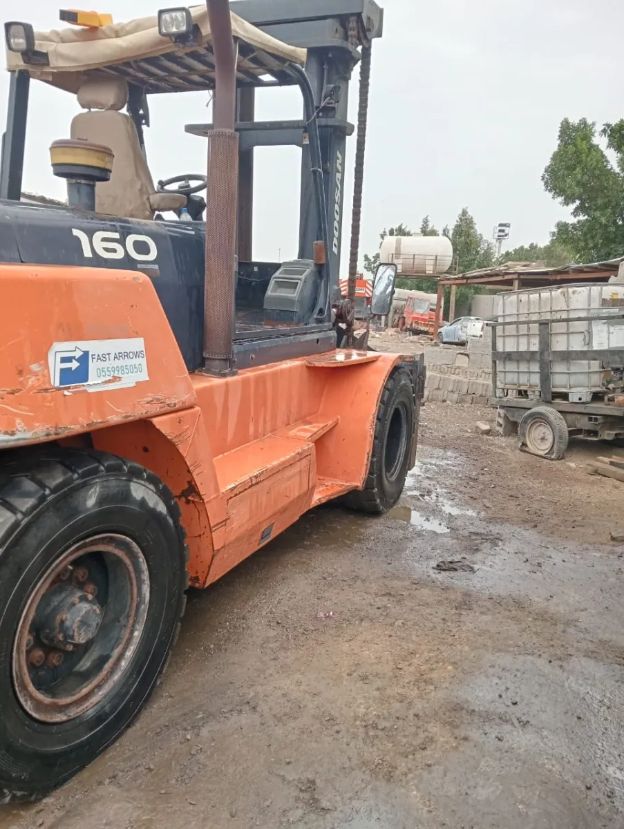 Forklift 16 ton — Doosan · D160S-5 · 2008 · Yellow — photo 6 of 6