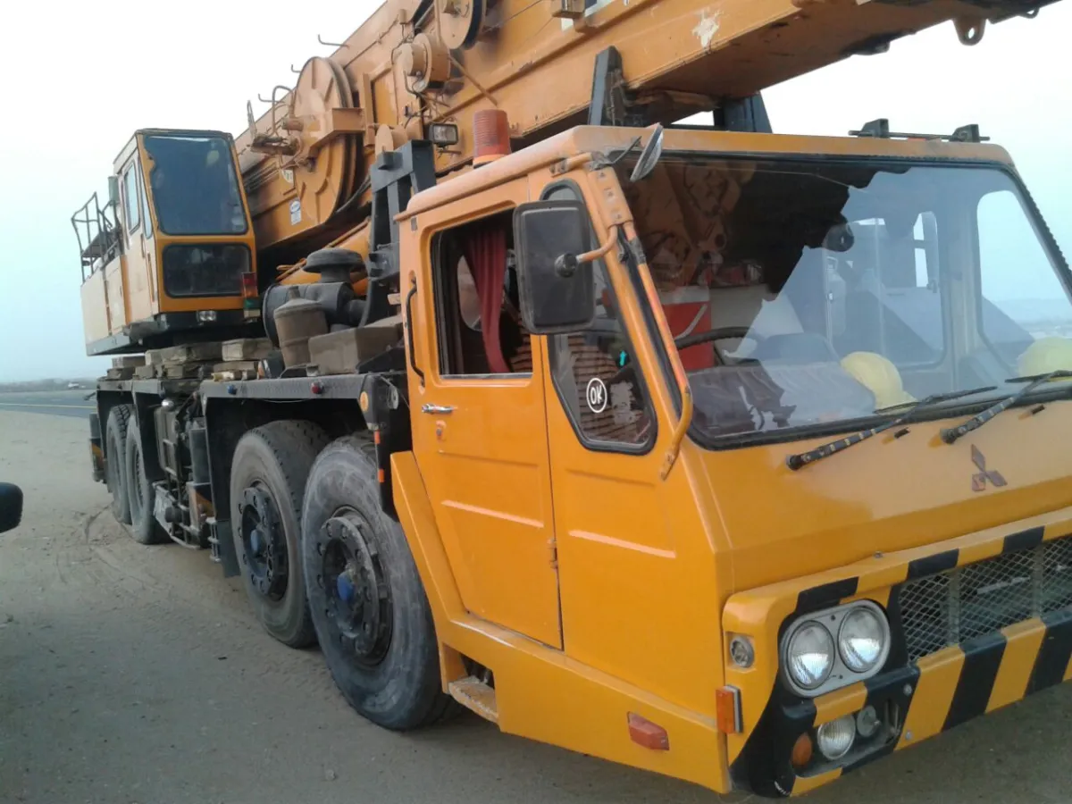Crane 120 ton — Tadano · TG1200M · 1990 · Yellow