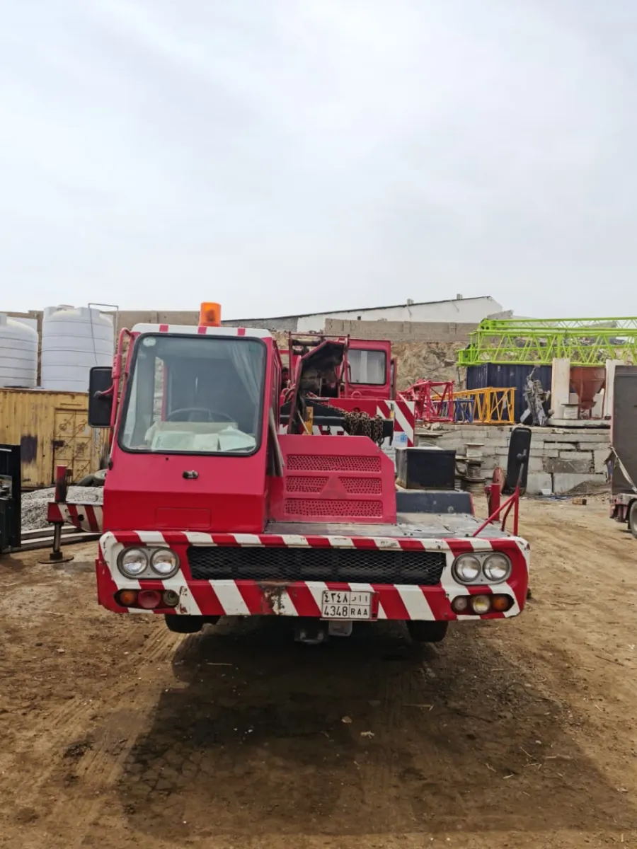 Crane 20 ton — Kato · NK 200 · 1997 · Red