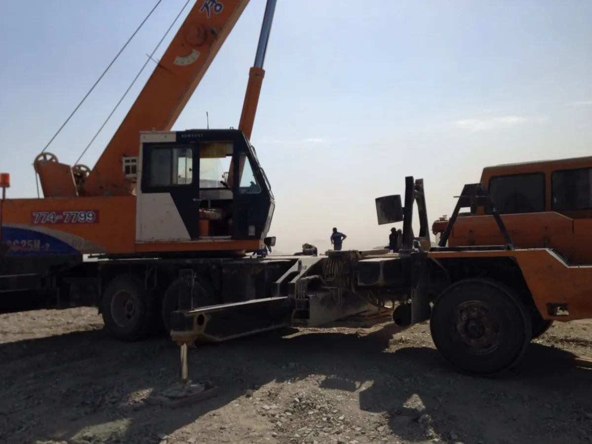 Crane 25 ton — Samsung · SC25H · 1996 · Orange — photo 3 of 6