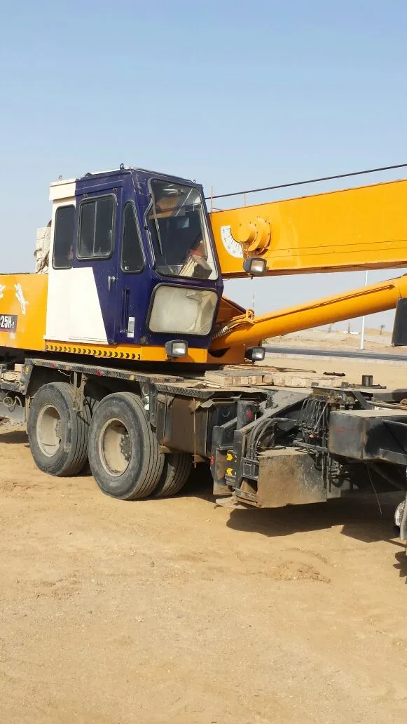Crane 25 ton — Samsung · SC25H · 1995 · Orange