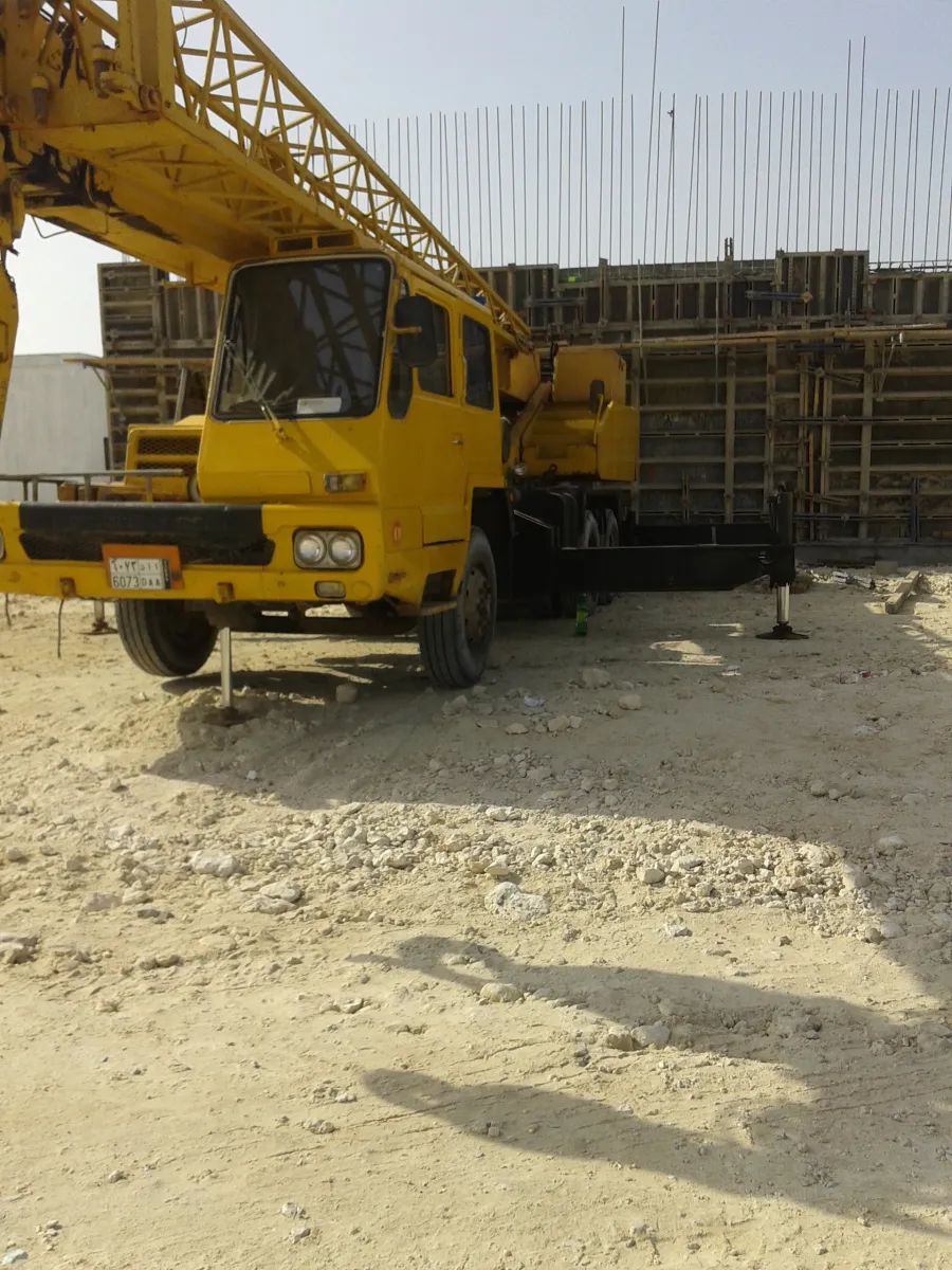 Crane 25 ton — Samsung · SC25H · 1996 · Yellow — photo 2 of 6
