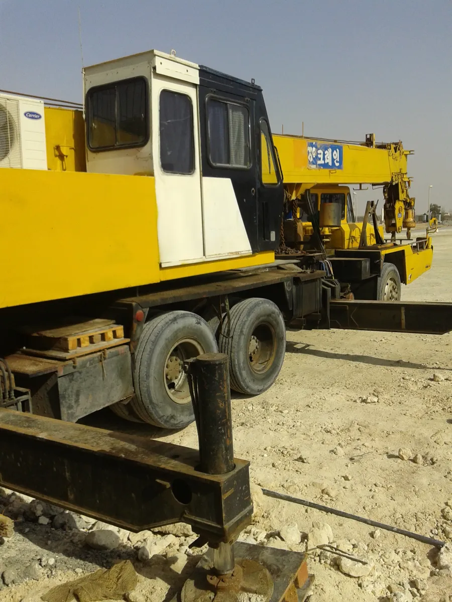 Crane 25 ton — Samsung · SC25H · 1996 · Yellow — photo 3 of 6