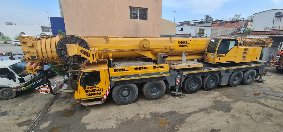 كرين 250 طن — ليهر · LTM1250-6.1 · 2010 · اصفر — صورة 2 من 6