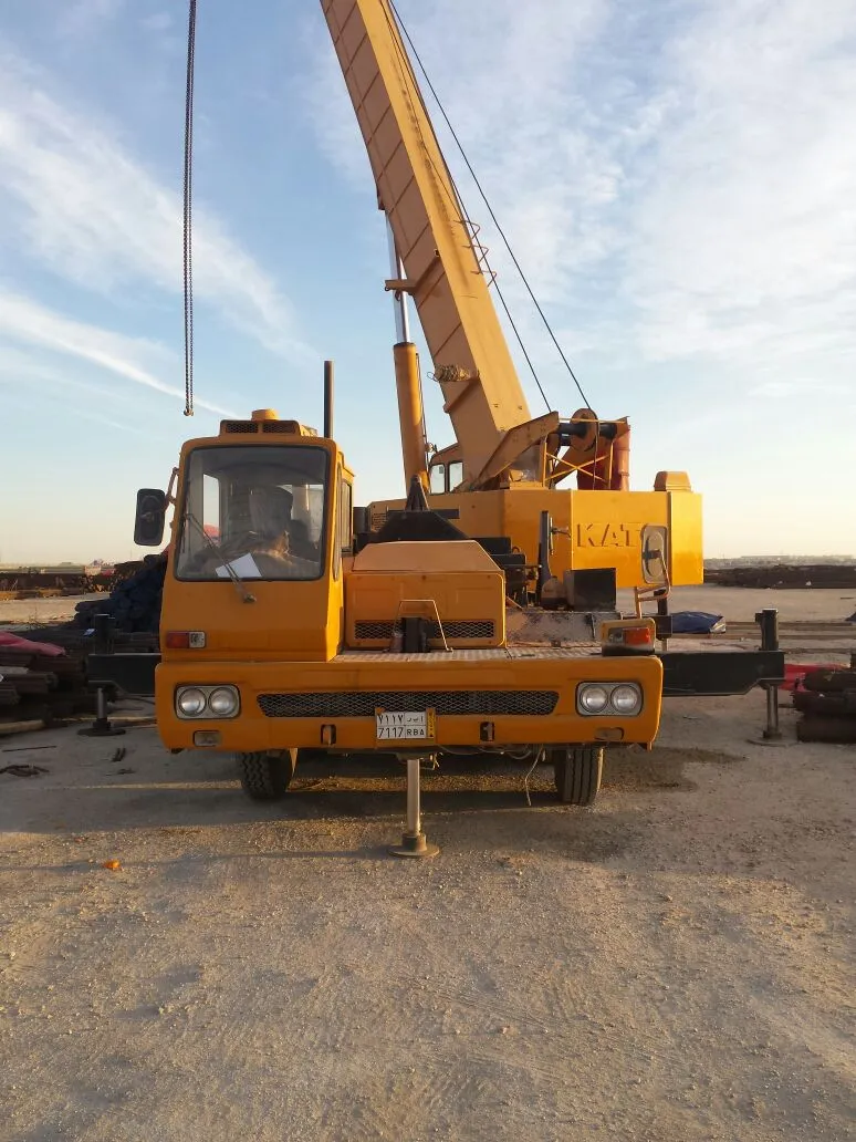 Crane 35 ton — Kato · NK-350 III · 1986 · Yellow