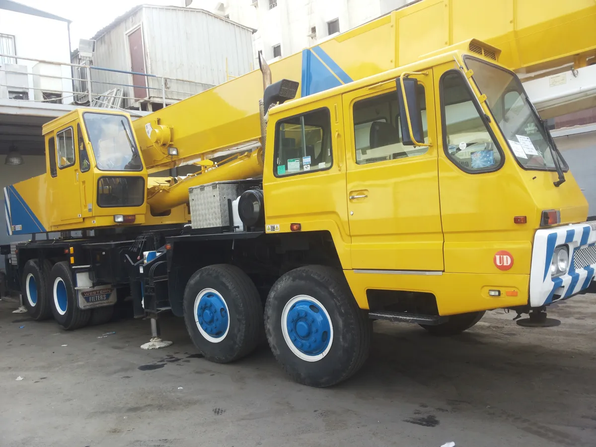 Crane 50 ton — Tadano · TG500E-3 · 1997 · Yellow