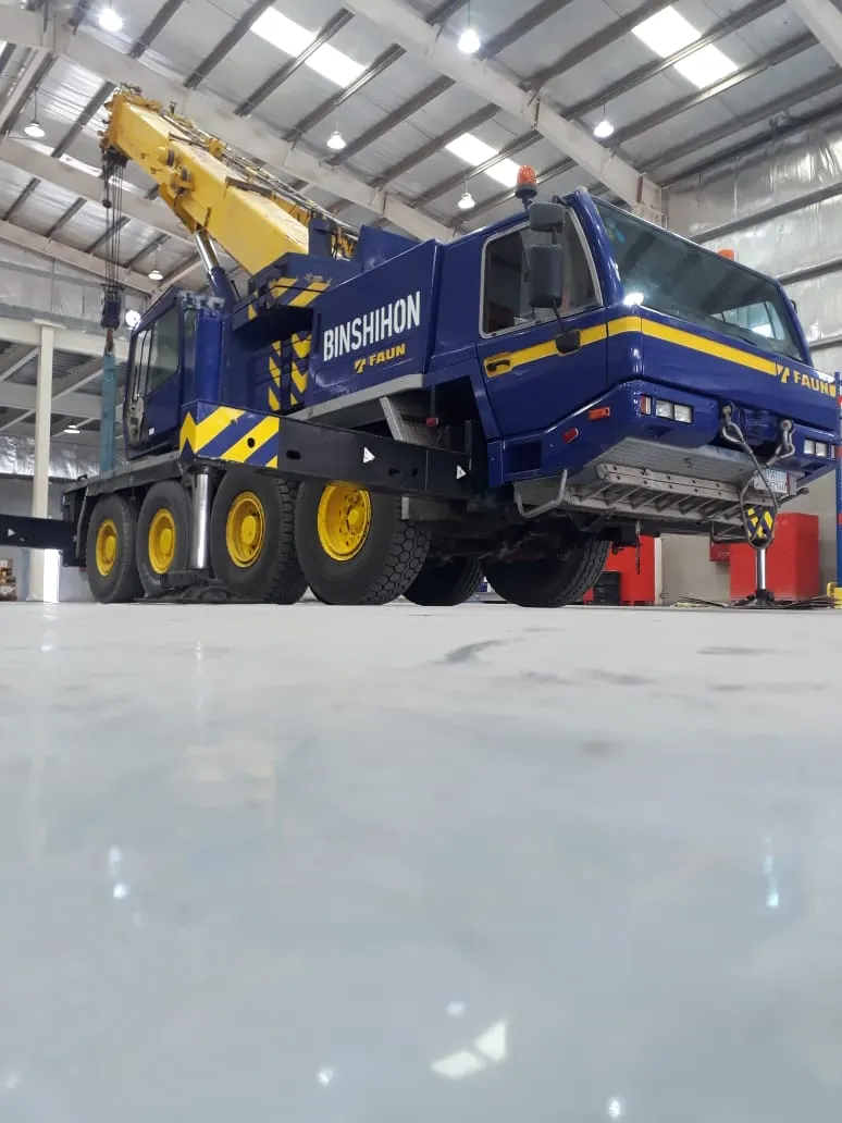 Crane 60 ton — Tadano · ATF 60-4 · 2003 · Blue / Yellow — photo 3 of 6