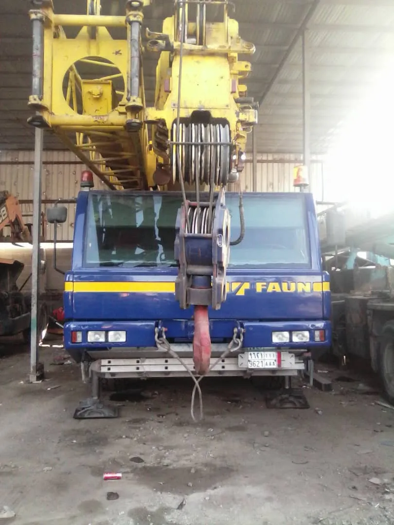 Crane 60 ton — Tadano · ATF 60-4 · 2003 · Blue / Yellow — photo 4 of 6