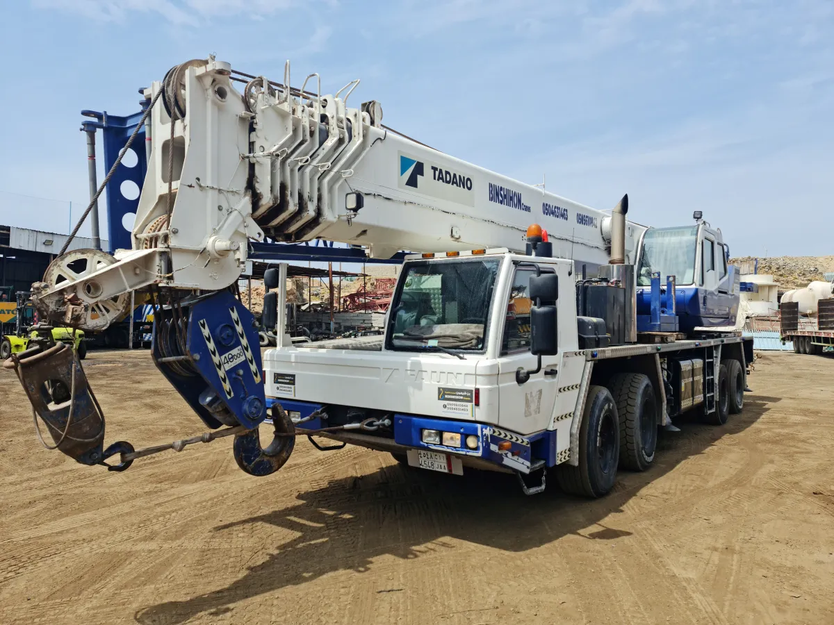 Crane 80 ton — Tadano · GT-800EX · 2009 · White / Blue — photo 3 of 6