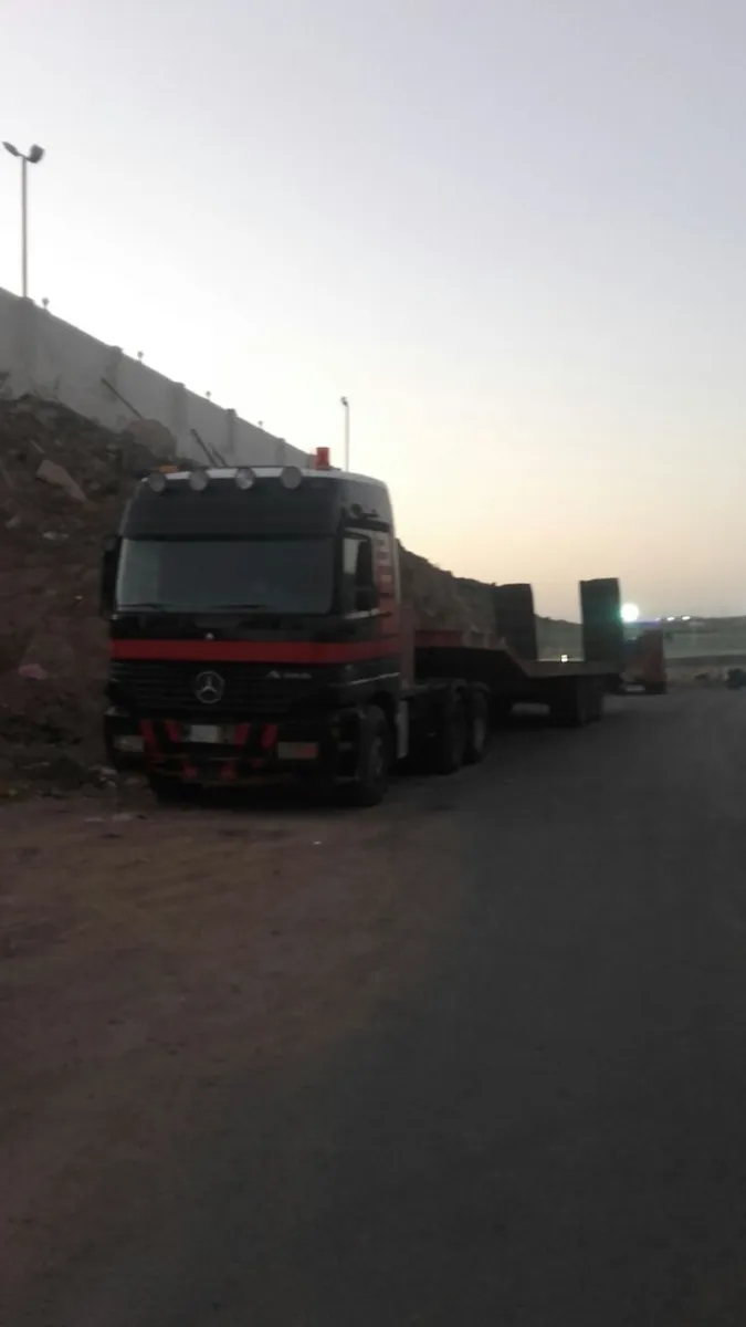 Trailer Black — Mercedes-Benz · Actros · 2003 · Black